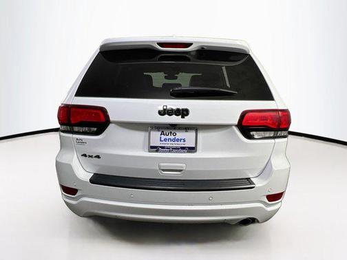 2022 Jeep Grand Cherokee Laredo