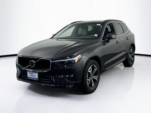 2022 Volvo XC60 B5 Momentum