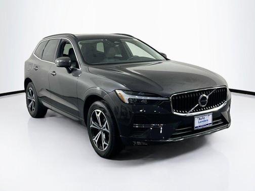 2022 Volvo XC60 B5 Momentum
