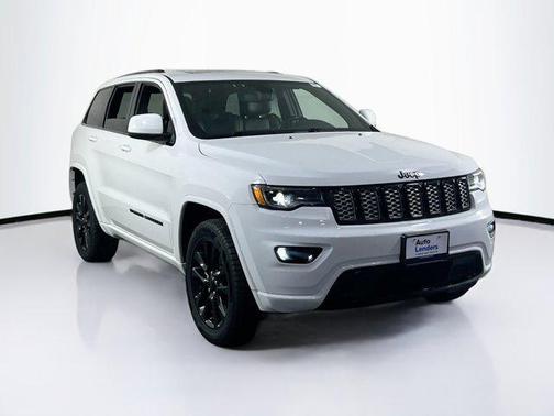 2022 Jeep Grand Cherokee Laredo