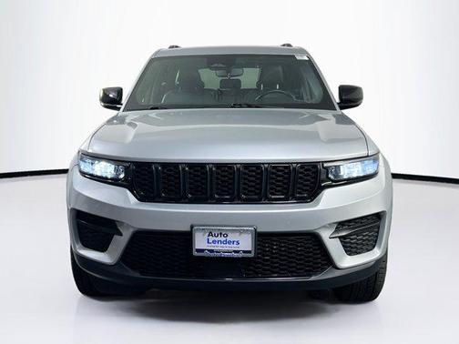 2022 Jeep Grand Cherokee Altitude