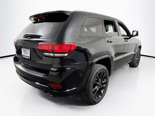 2022 Jeep Grand Cherokee Laredo