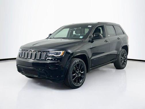 2022 Jeep Grand Cherokee Laredo