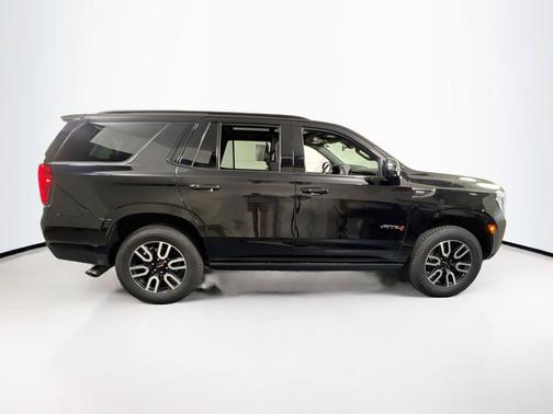 Onyx Black 2021 GMC Yukon 4WD AT4