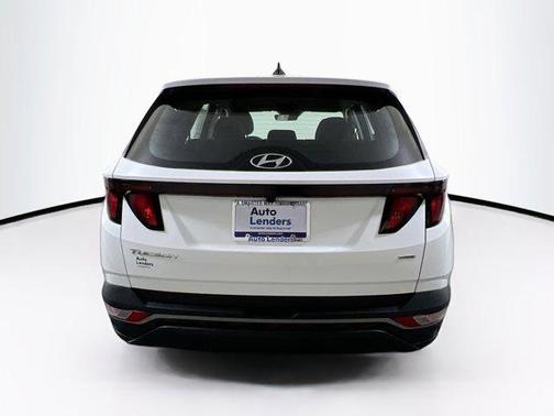 2023 Hyundai TUCSON SE