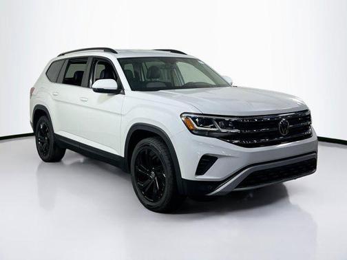 2022 Volkswagen Atlas 2.0T SE w/Technology