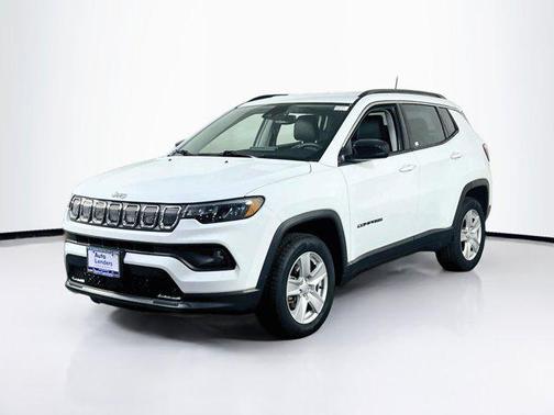 Bright White Clearcoat 2022 Jeep Compass Latitude