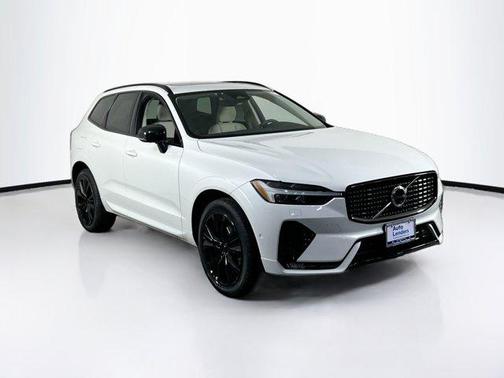 2023 Volvo XC60 Plus Dark Theme