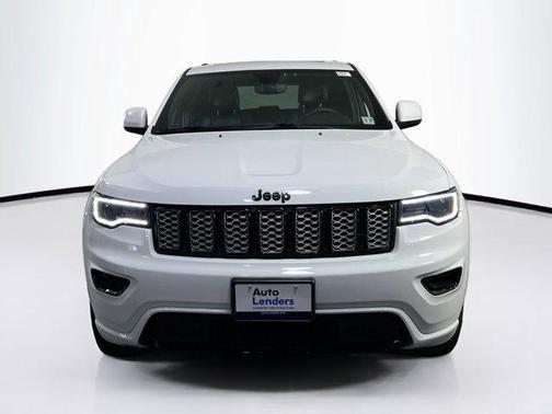 2022 Jeep Grand Cherokee Laredo