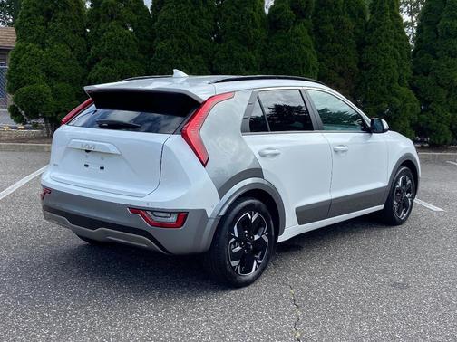 2023 Kia Niro EV Wave