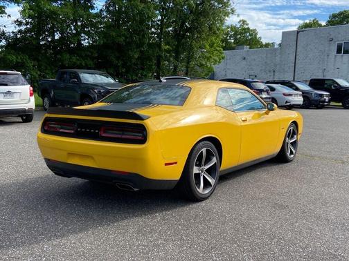 Yellow Jacket Clearcoat 2018 Dodge Challenger R/T