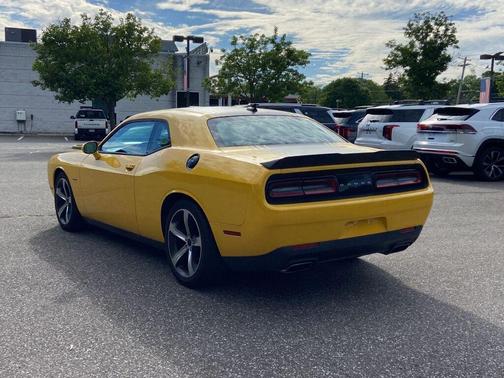 Yellow Jacket Clearcoat 2018 Dodge Challenger R/T