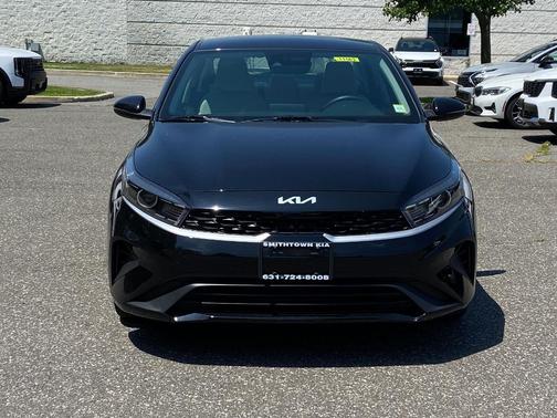 Aurora Black Pearl 2023 Kia Forte LXS
