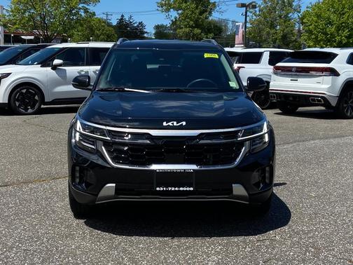 Fusion Orange 2024 Kia Seltos SX