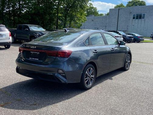 Gravity Gray 2023 Kia Forte LXS