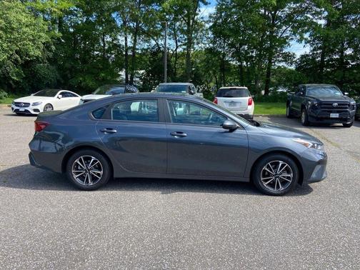 Gravity Gray 2023 Kia Forte LXS