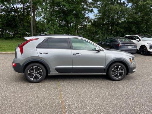 Steel Gray 2023 Kia Niro EX
