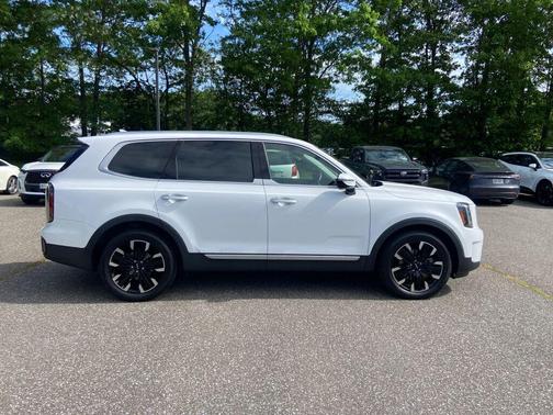 Glacial White Pearl 2023 Kia Telluride SX-Prestige