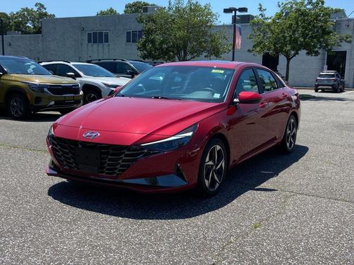 2022 Hyundai ELANTRA Limited