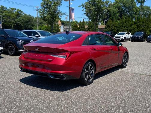 2022 Hyundai ELANTRA Limited