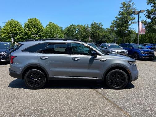 Everlasting Silver 2023 Kia Sorento X-Line S