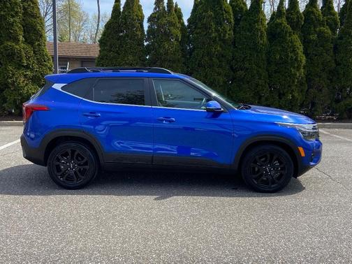 Neptune Blue 2024 Kia Seltos X-Line