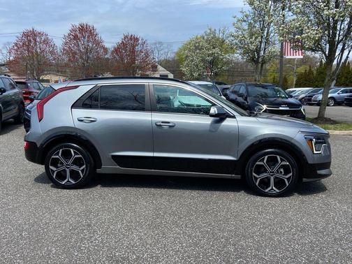 2023 Kia Niro EX Touring