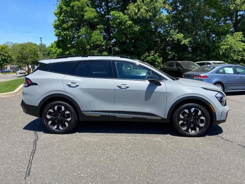Wolf Gray 2023 Kia Sportage X-Line
