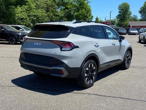 Wolf Gray 2023 Kia Sportage X-Line