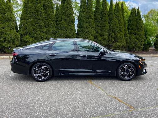Aurora Black Pearl 2025 Kia K5 GT-Line