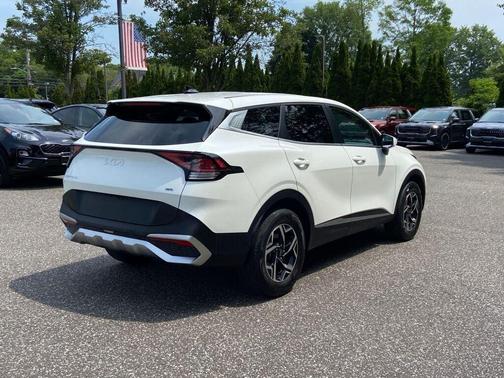 2024 Kia Sportage LX