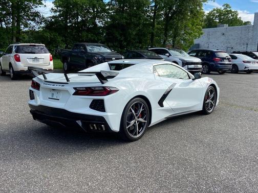 Arctic White 2021 Chevrolet Corvette Stingray w/3LT