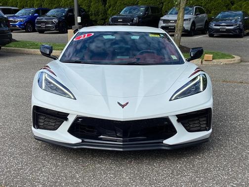 Arctic White 2021 Chevrolet Corvette Stingray w/3LT