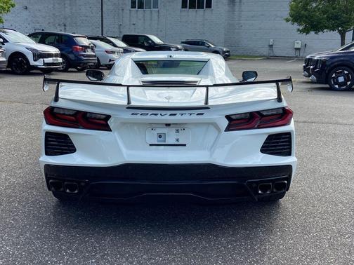 Arctic White 2021 Chevrolet Corvette Stingray w/3LT