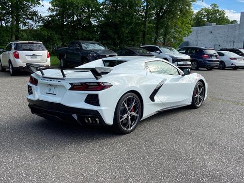 Arctic White 2021 Chevrolet Corvette Stingray w/3LT