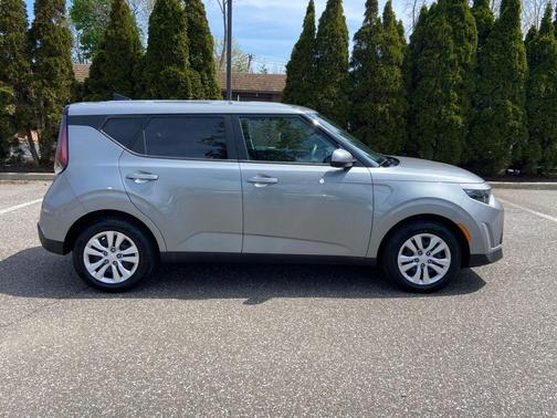 Steel Gray 2023 Kia Soul LX