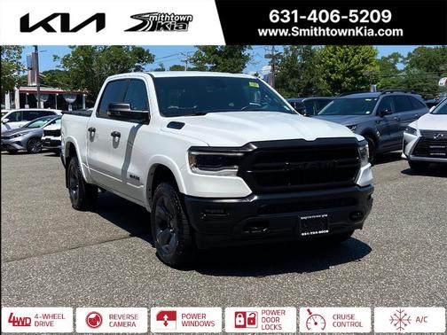 Bright White Clearcoat 2023 RAM 1500 Big Horn/Lone Star