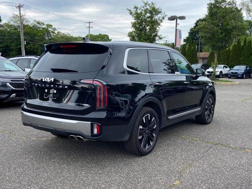 Ebony Black 2024 Kia Telluride SX