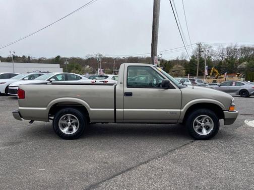 2001 Chevrolet S-10 LS