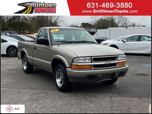 2001 Chevrolet S-10 LS