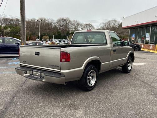 2001 Chevrolet S-10 LS