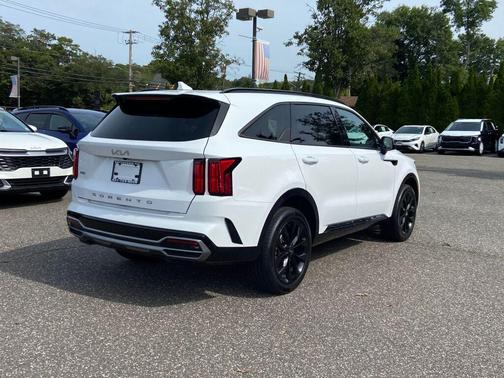 2022 Kia Sorento SX