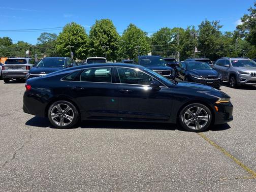 Ebony Black 2024 Kia K5 EX