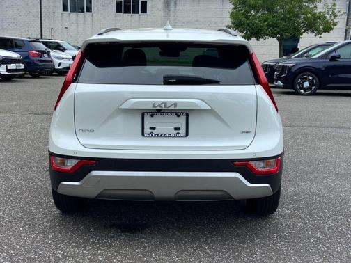 Snow White Pearl 2024 Kia Niro Plug-In Hybrid EX