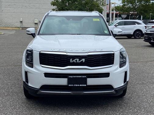Glacial White Pearl 2022 Kia Telluride S
