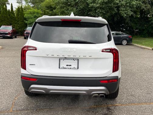Glacial White Pearl 2022 Kia Telluride S