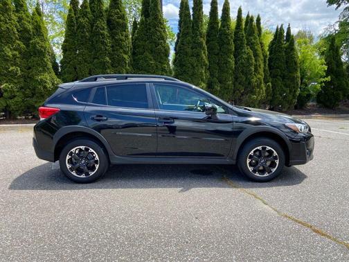 Crystal Black Silica 2022 Subaru Crosstrek Premium