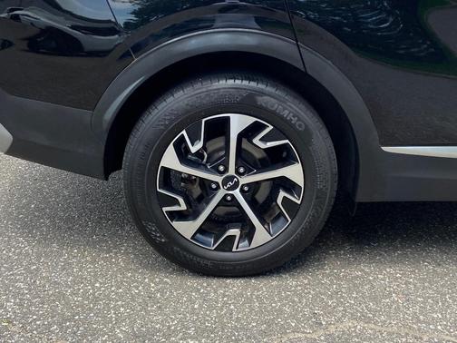 Ebony Black 2023 Kia Sportage EX