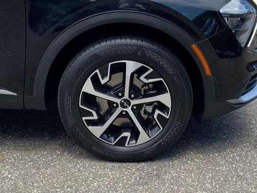 Ebony Black 2023 Kia Sportage EX