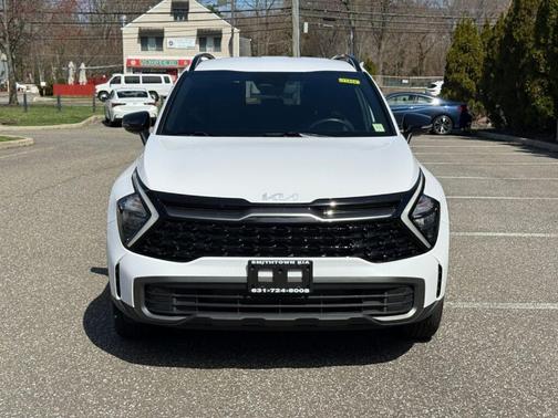 Glacial White Pearl 2023 Kia Sportage X-Line